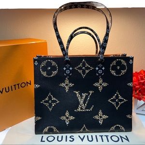 LOUIS VUITTON Onthego LIMITED EDITION Jungle GM Giant Monogram Canvas Tote